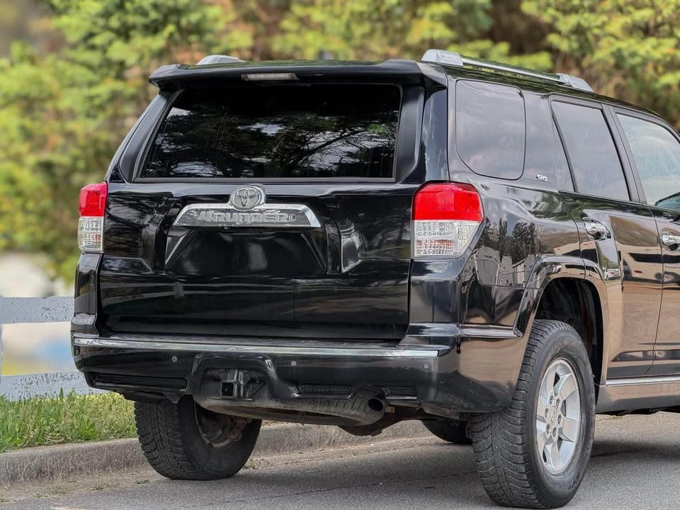 2011 Toyota 4Runner 5th Gen - Image 5 of 14
