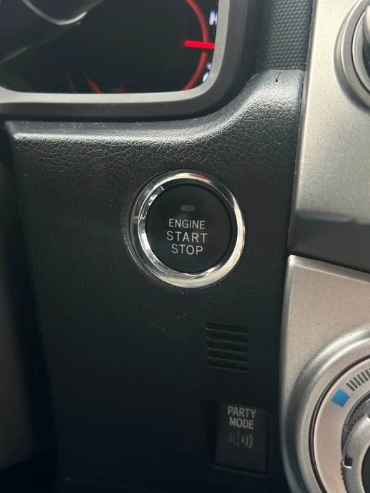 2011 Toyota 4Runner 5th Gen - Image 8 of 17