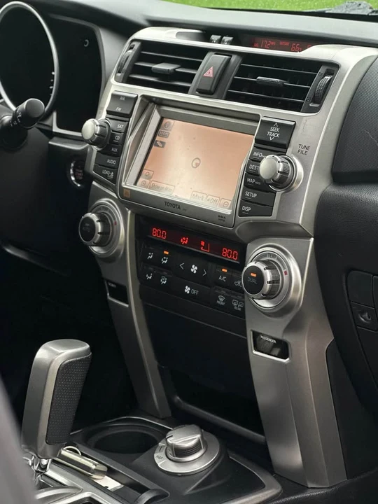 2011 Toyota 4Runner 5th Gen - Image 10 of 17