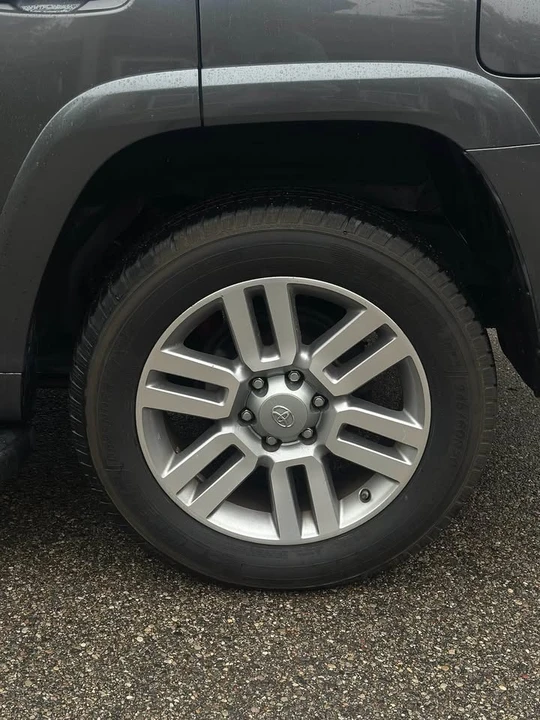 2011 Toyota 4Runner 5th Gen - Image 16 of 17