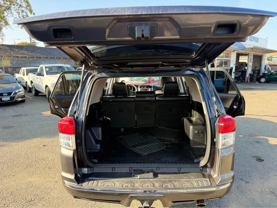 2011 Toyota 4Runner 5th Gen - Image 10 of 16
