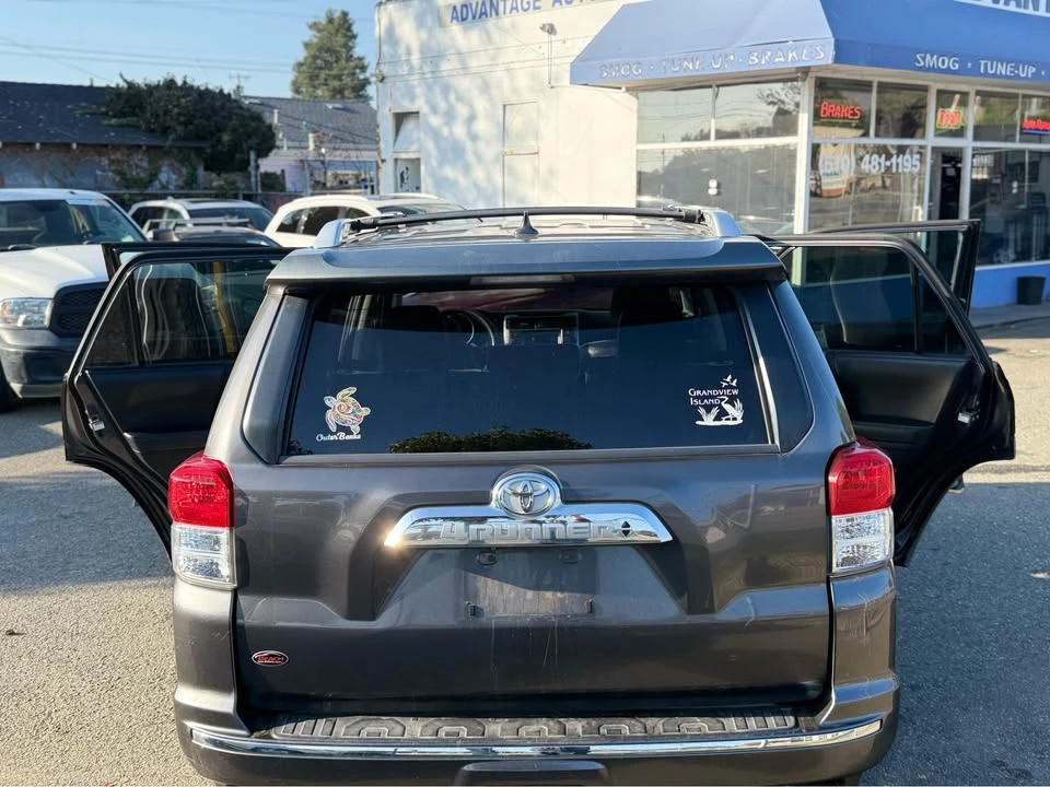 2011 Toyota 4Runner 5th Gen - Image 8 of 16