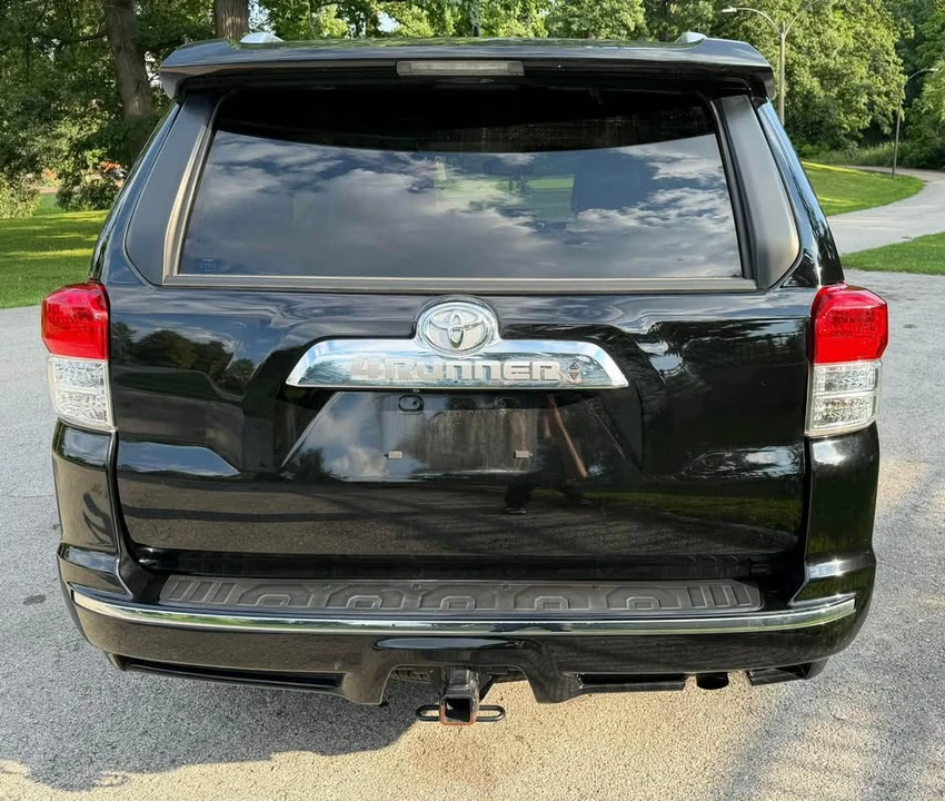 2011 Toyota 4Runner 5th Gen - Image 6 of 12