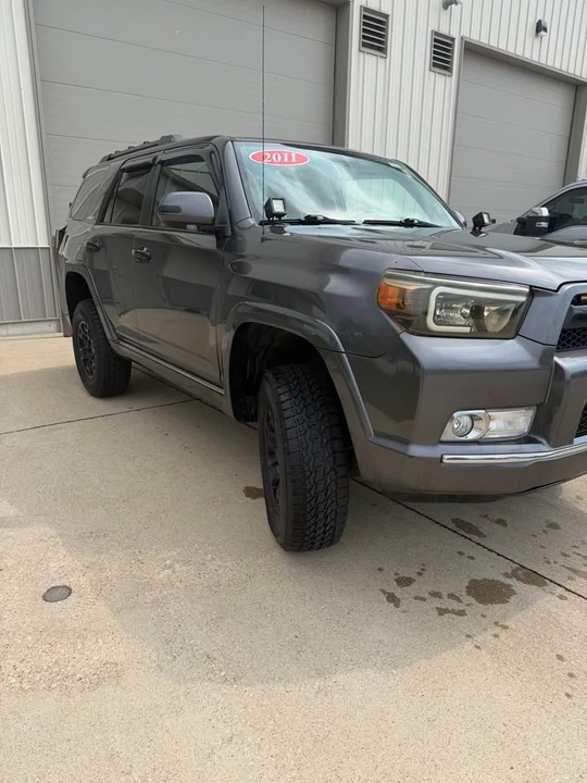 2011 Toyota 4Runner 5th Gen - Image 5 of 12