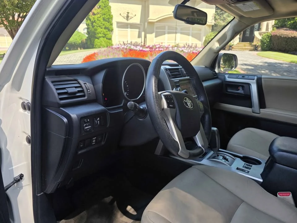 2011 Toyota 4Runner 5th Gen - Image 10 of 20