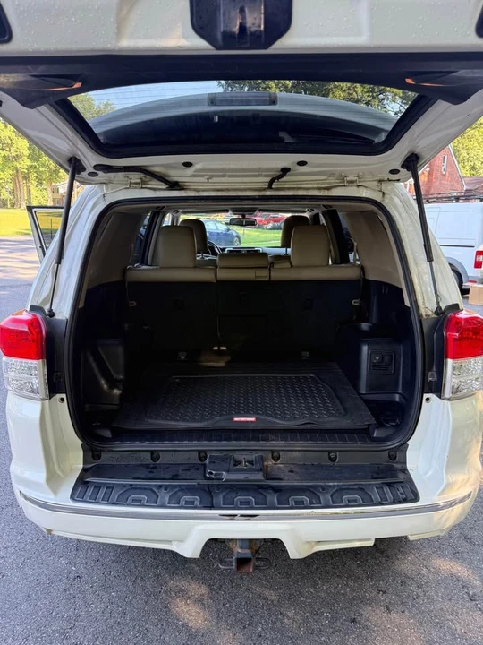 2011 Toyota 4Runner 5th Gen - Image 11 of 19