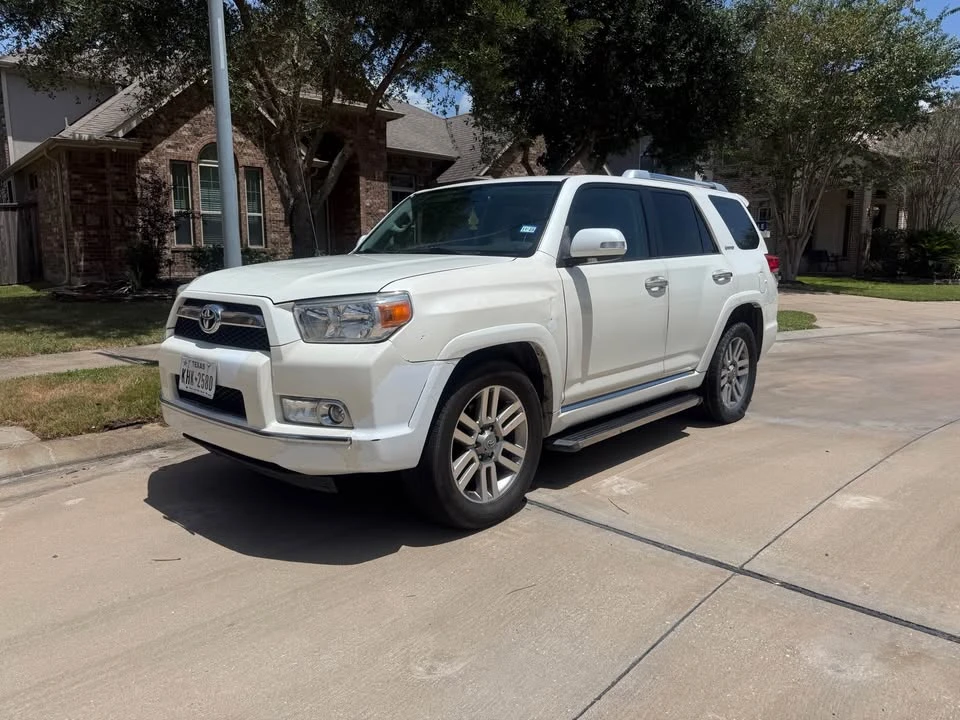 2011 Toyota 4Runner 5th Gen - Image 2 of 5