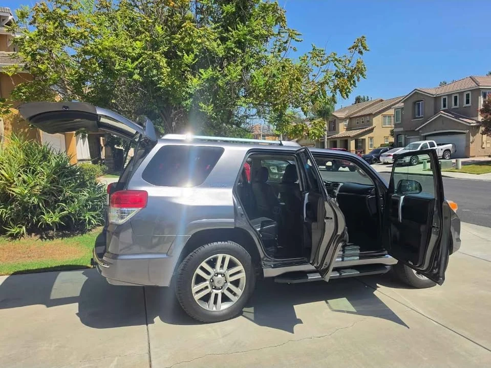 2011 Toyota 4Runner 5th Gen - Image 4 of 15