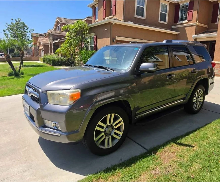 2011 Toyota 4Runner 5th Gen - Image 2 of 15