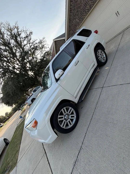 2011 Toyota 4Runner 5th Gen - Image 4 of 11