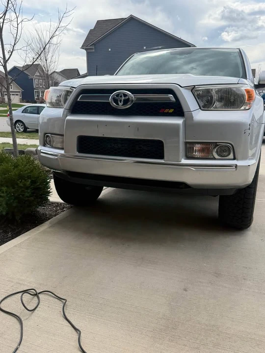 2011 Toyota 4Runner 5th Gen - Image 4 of 12