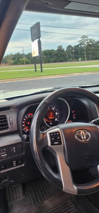 2011 Toyota 4Runner 5th Gen - Image 4 of 12