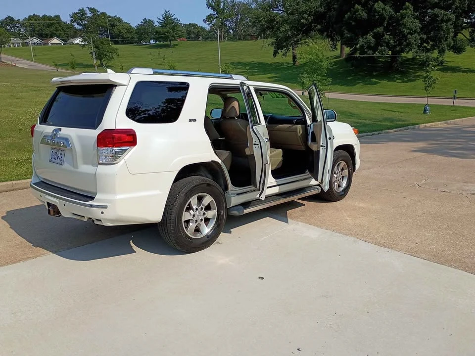 2011 Toyota 4Runner 5th Gen - Image 11 of 16
