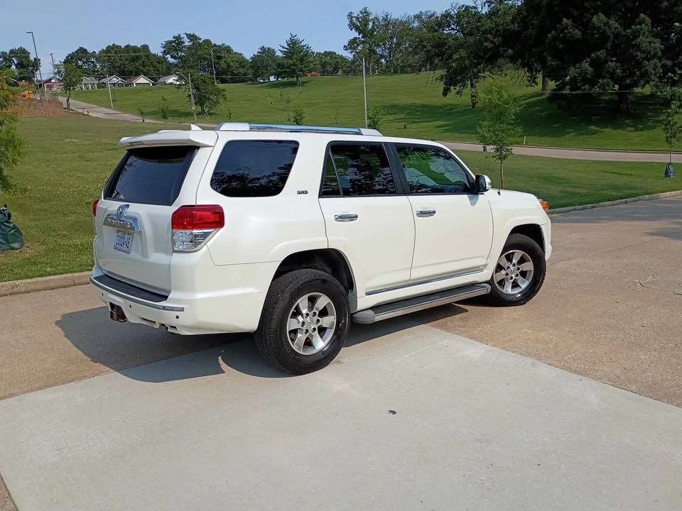 2011 Toyota 4Runner 5th Gen - Image 4 of 16