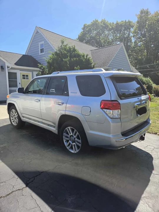 2011 Toyota 4Runner 5th Gen - Image 4 of 9