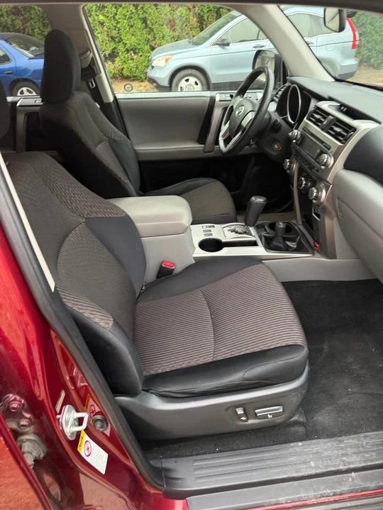 2011 Toyota 4Runner 5th Gen - Image 8 of 10