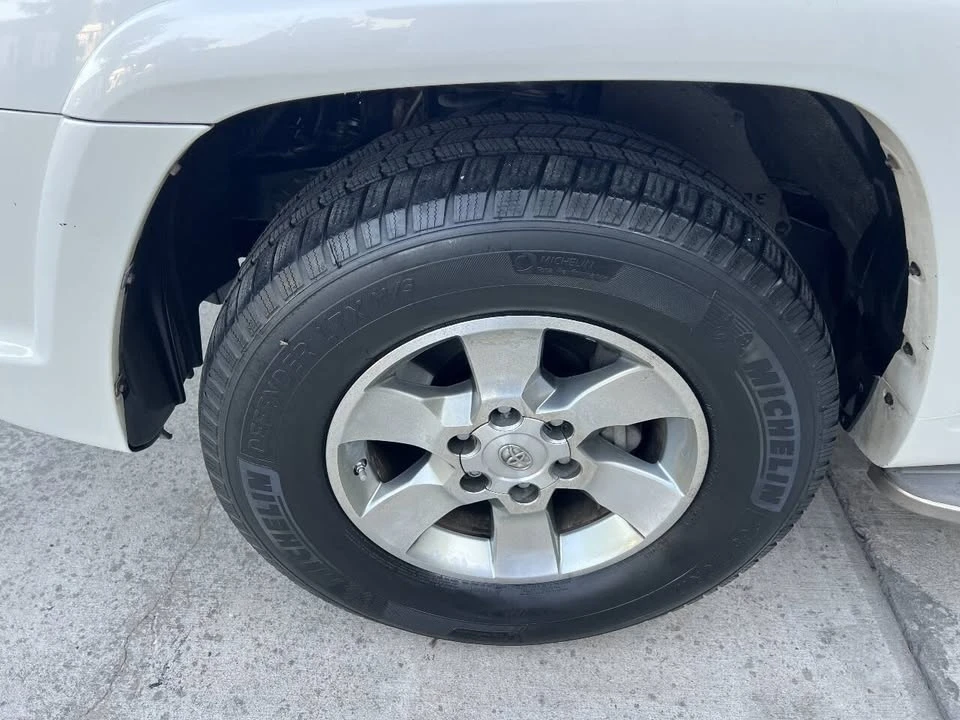 2011 Toyota 4Runner 5th Gen - Image 16 of 18