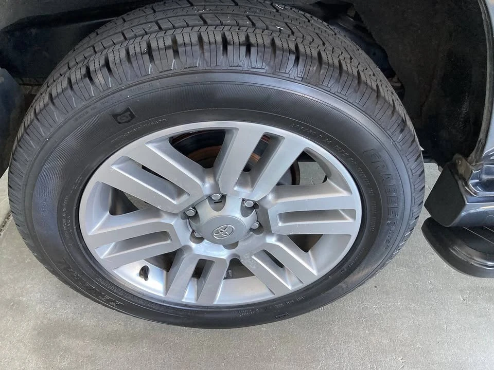 2011 Toyota 4Runner 5th Gen - Image 14 of 15