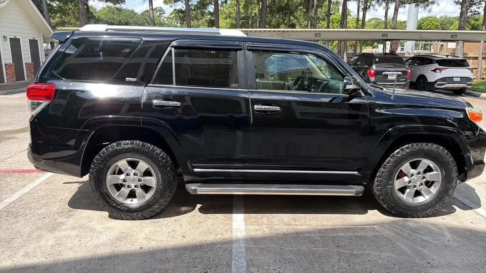 2011 Toyota 4Runner 5th Gen - Image 4 of 13
