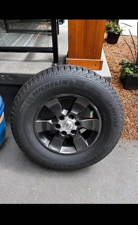 2011 Toyota 4Runner 5th Gen - Image 15 of 16