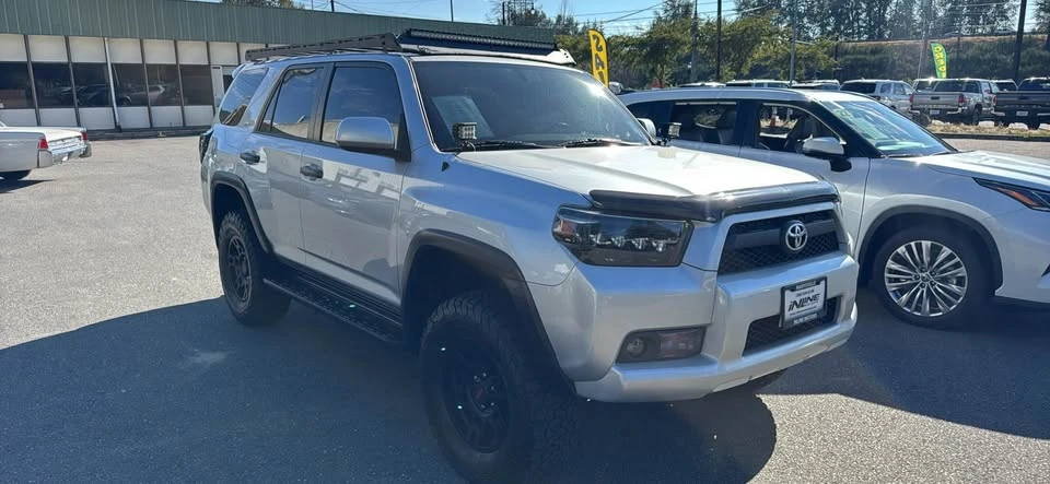 2011 Toyota 4Runner 5th Gen - Image 6 of 12