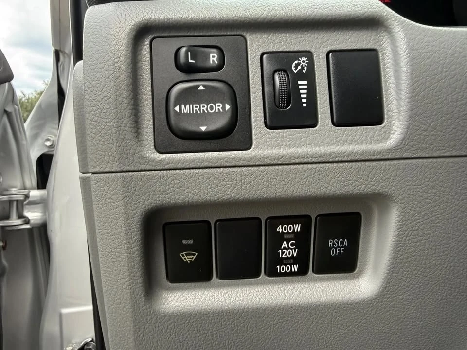2011 Toyota 4Runner 5th Gen - Image 17 of 19