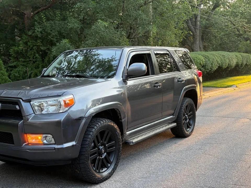 2011 Toyota 4Runner 5th Gen - Image 2 of 11
