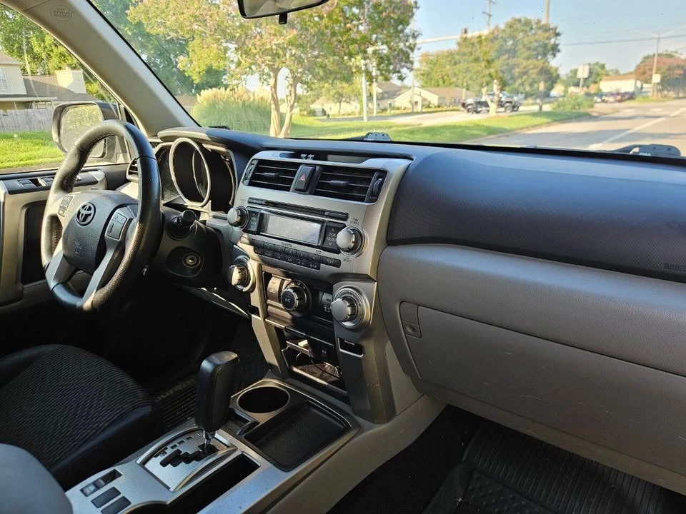 2011 Toyota 4Runner 5th Gen - Image 17 of 20