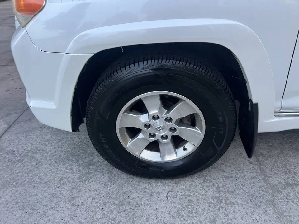 2011 Toyota 4Runner 5th Gen - Image 17 of 19