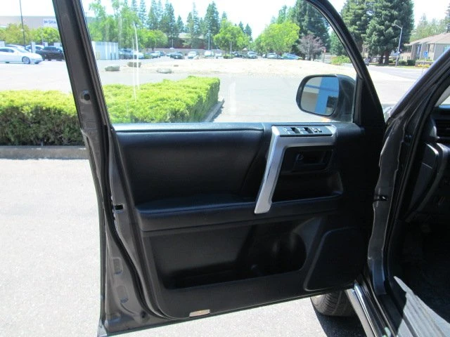 2011 Toyota 4Runner 5th Gen - Image 9 of 17