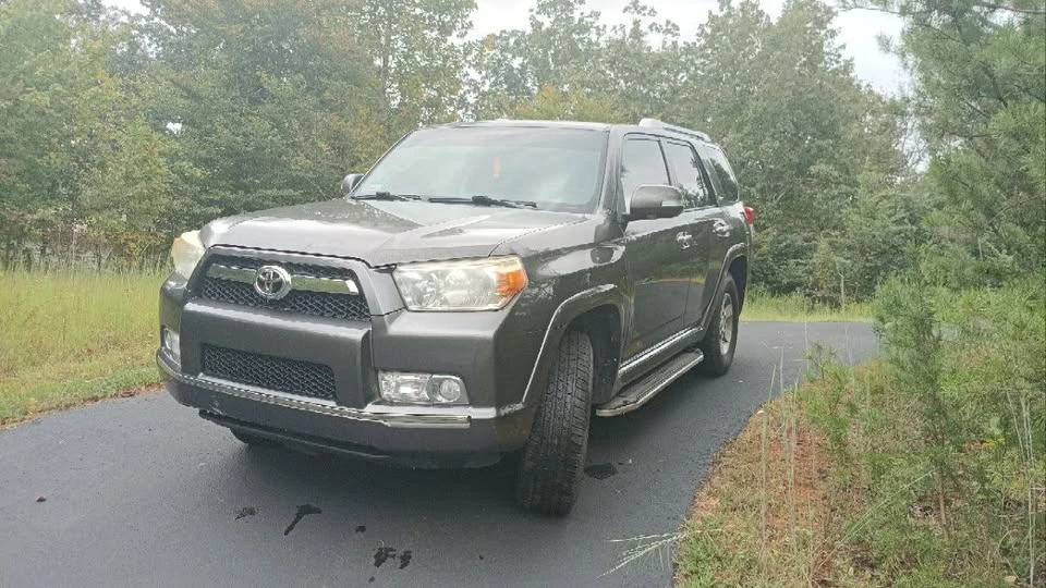 2011 Toyota 4Runner 5th Gen - Image 3 of 10