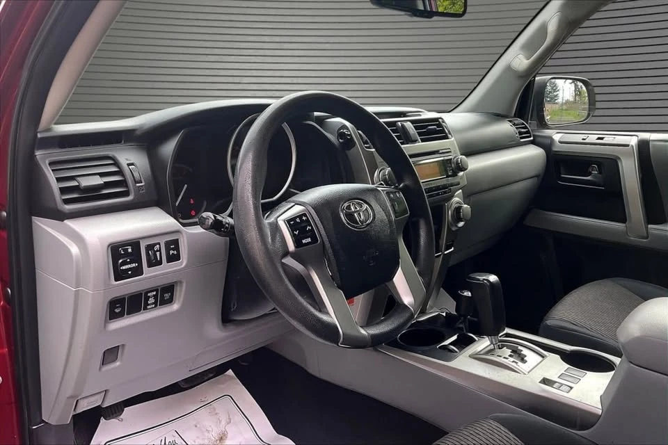 2011 Toyota 4Runner 5th Gen - Image 16 of 20