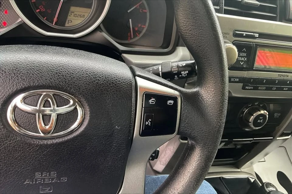 2011 Toyota 4Runner 5th Gen - Image 12 of 20