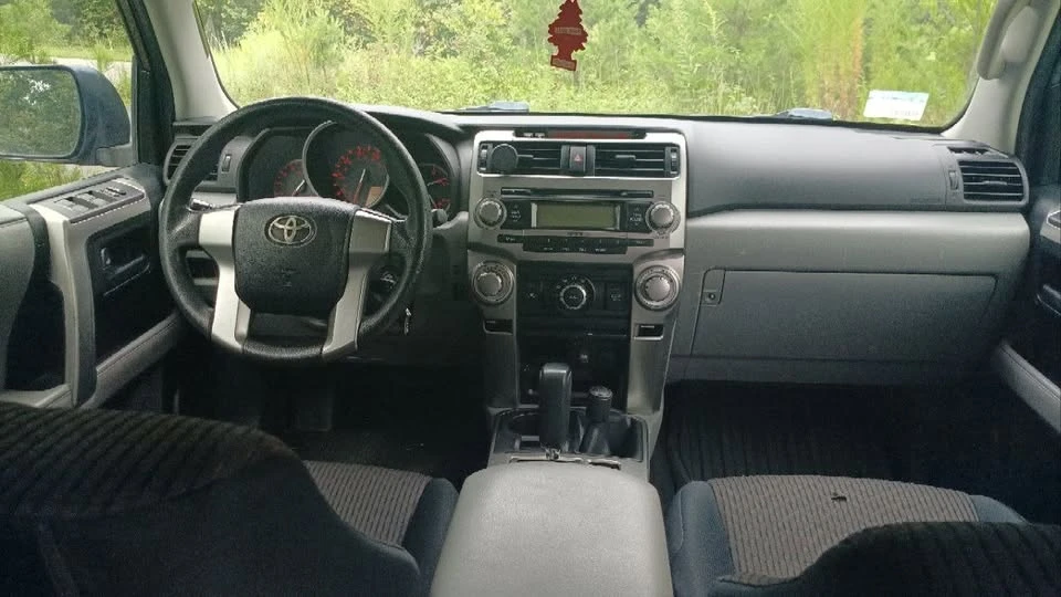 2011 Toyota 4Runner 5th Gen - Image 10 of 10