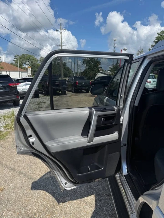 2011 Toyota 4Runner 5th Gen - Image 11 of 16