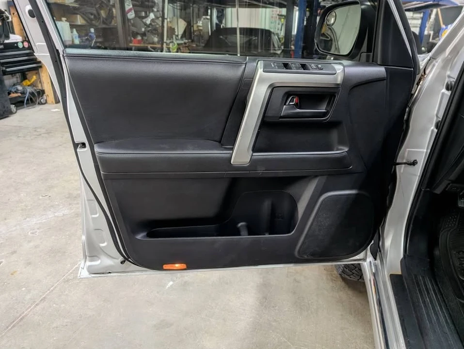2011 Toyota 4Runner 5th Gen - Image 17 of 19