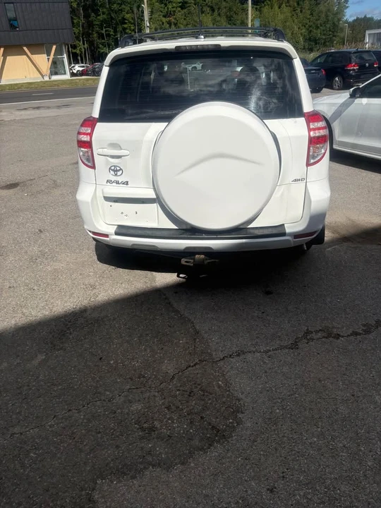 2011 Toyota 4Runner 5th Gen - Image 15 of 18