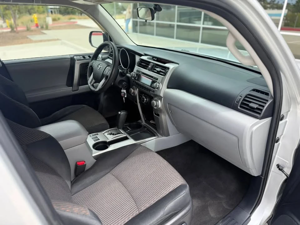 2011 Toyota 4Runner 5th Gen - Image 9 of 16