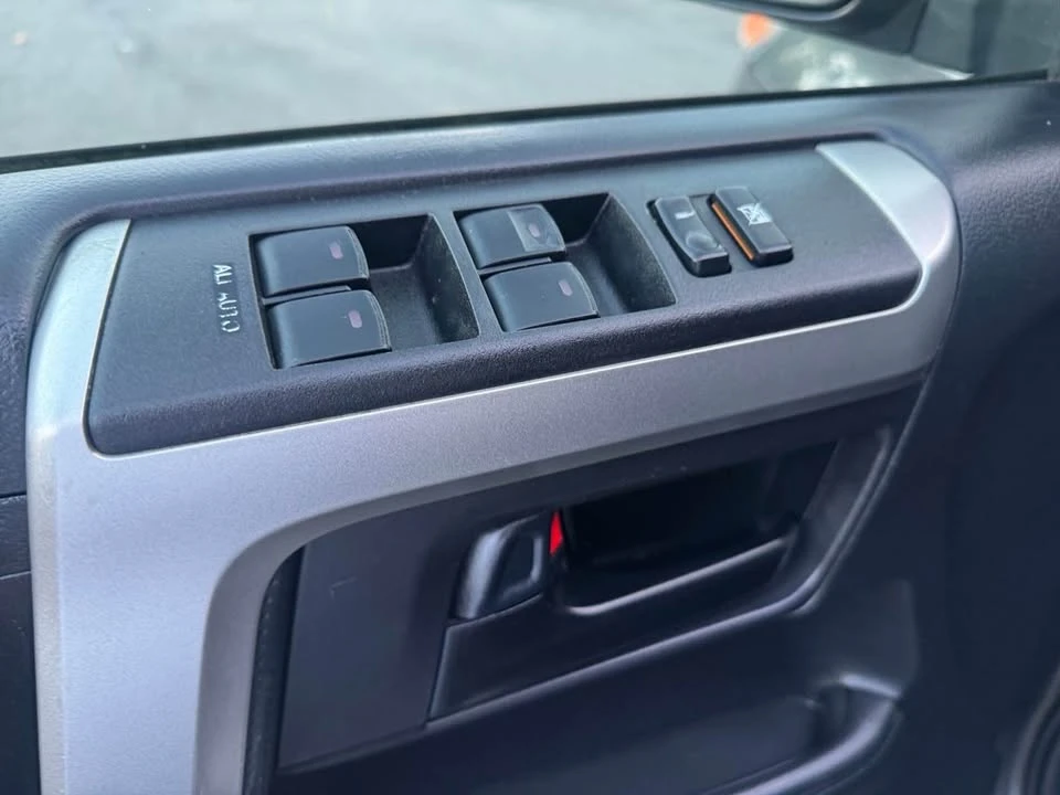 2011 Toyota 4Runner 5th Gen - Image 10 of 20
