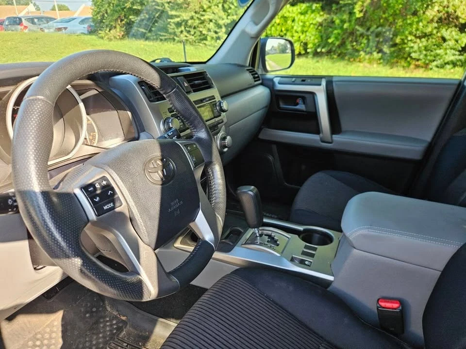 2011 Toyota 4Runner 5th Gen - Image 10 of 20