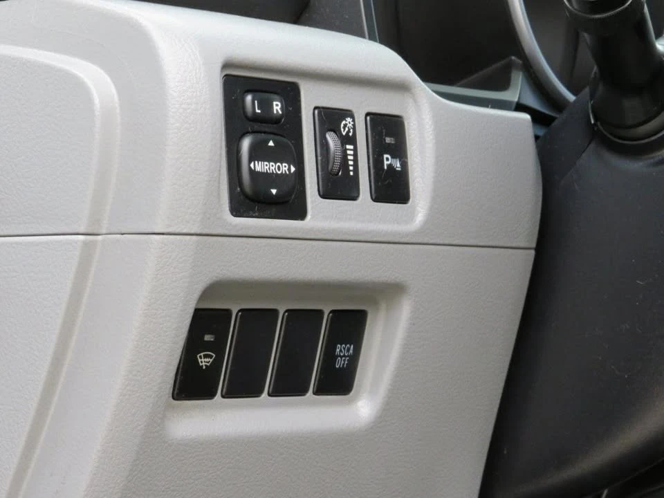 2011 Toyota 4Runner 5th Gen - Image 16 of 20