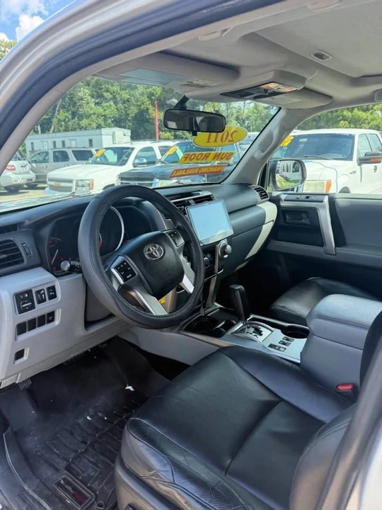 2011 Toyota 4Runner 5th Gen - Image 10 of 17