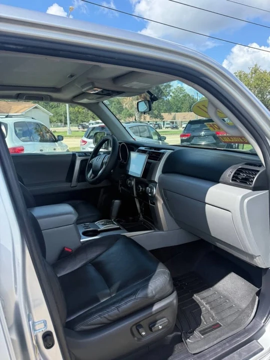 2011 Toyota 4Runner 5th Gen - Image 14 of 17