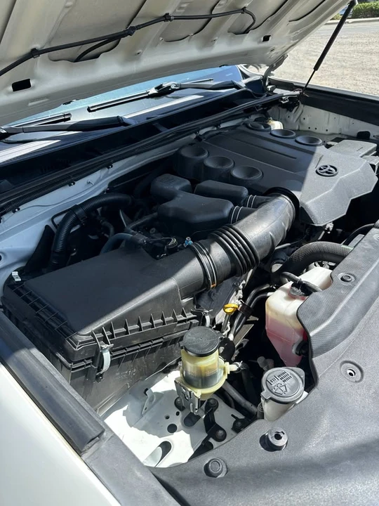 2011 Toyota 4Runner 5th Gen - Image 14 of 19