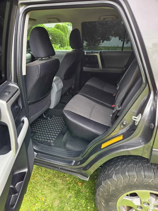 2011 Toyota 4Runner 5th Gen - Image 8 of 12
