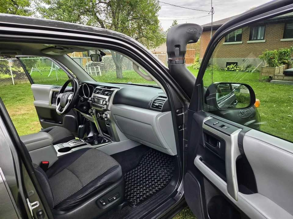 2011 Toyota 4Runner 5th Gen - Image 6 of 12