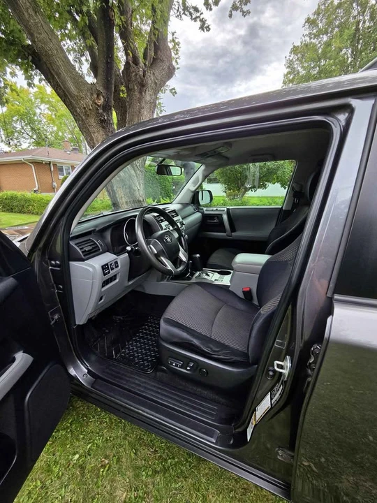 2011 Toyota 4Runner 5th Gen - Image 9 of 12