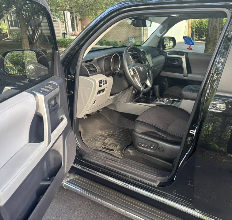 2011 Toyota 4Runner 5th Gen - Image 6 of 16