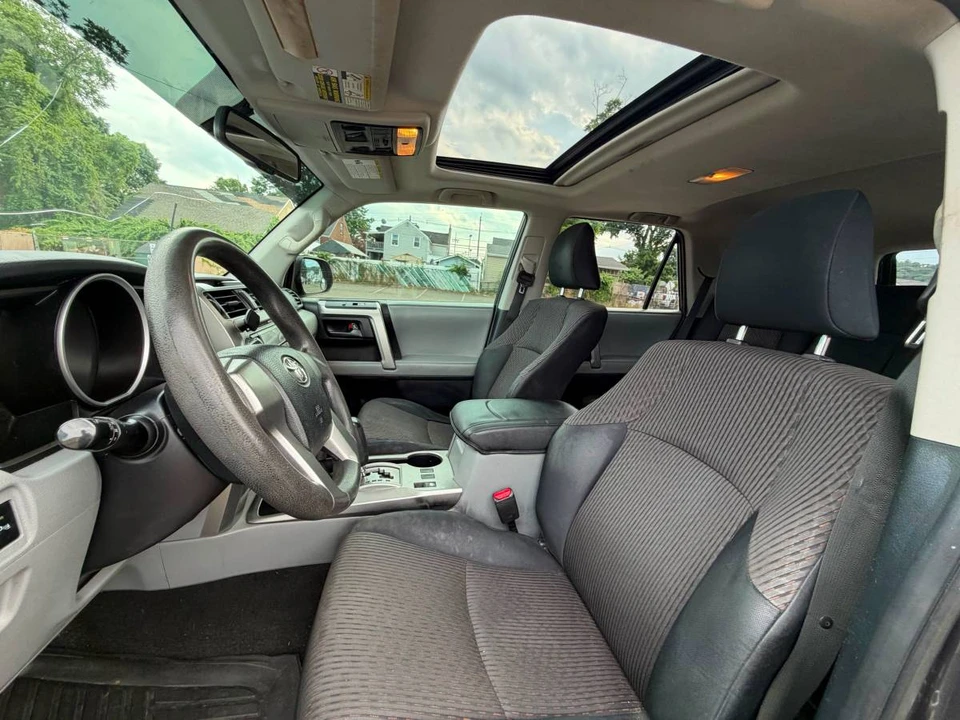 2011 Toyota 4Runner 5th Gen - Image 9 of 15