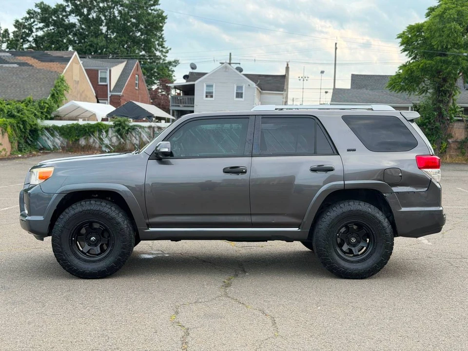 2011 Toyota 4Runner 5th Gen - Image 11 of 15